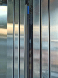 Portes d'ascenseurs équipées de barrières infrarouges
