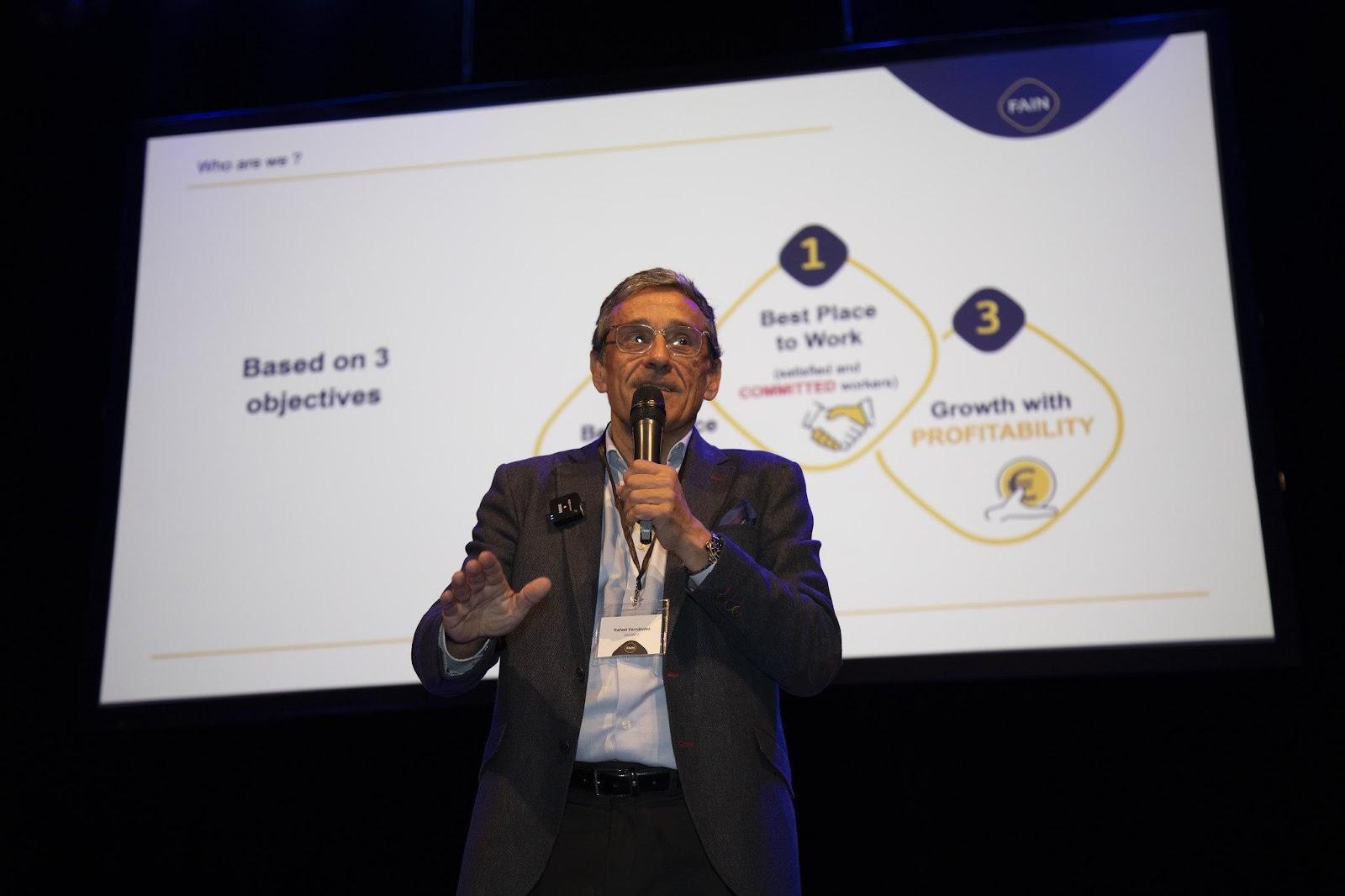 Rafael Fernandez, CEO de FAIN, lors de l'annonce de la fusion de FAIN Belgique.